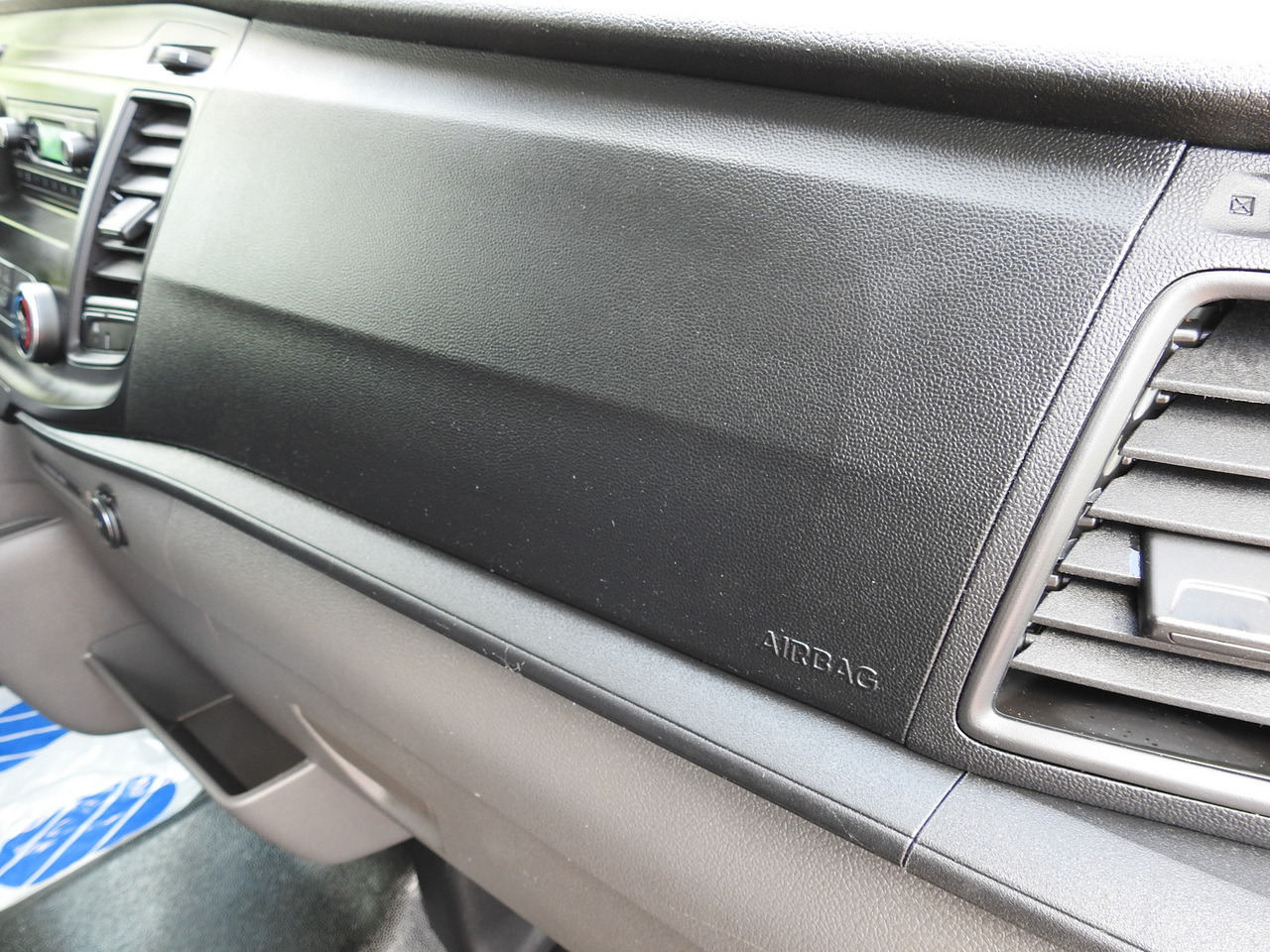 Фургон-рефрижератор FORD TRANSIT REGRIGERATOR BOX 0*C POWER SUPPLY 230V CRUISE CONTROL AIR CONDITIONING TWIN WHEELS 170HP: фото 47 Фургон-рефрижератор FORD TRANSIT REGRIGERATOR BOX 0*C POWER SUPPLY 230V CRUISE CONTROL AIR CONDITIONING TWIN WHEELS 170HP: фото 47