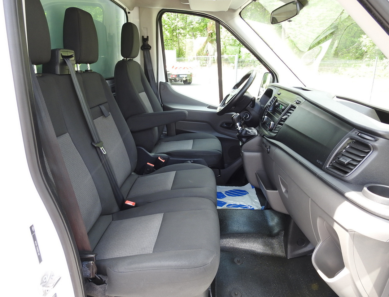 Фургон-рефрижератор FORD TRANSIT REGRIGERATOR BOX 0*C POWER SUPPLY 230V CRUISE CONTROL AIR CONDITIONING TWIN WHEELS 170HP: фото 44 Фургон-рефрижератор FORD TRANSIT REGRIGERATOR BOX 0*C POWER SUPPLY 230V CRUISE CONTROL AIR CONDITIONING TWIN WHEELS 170HP: фото 44