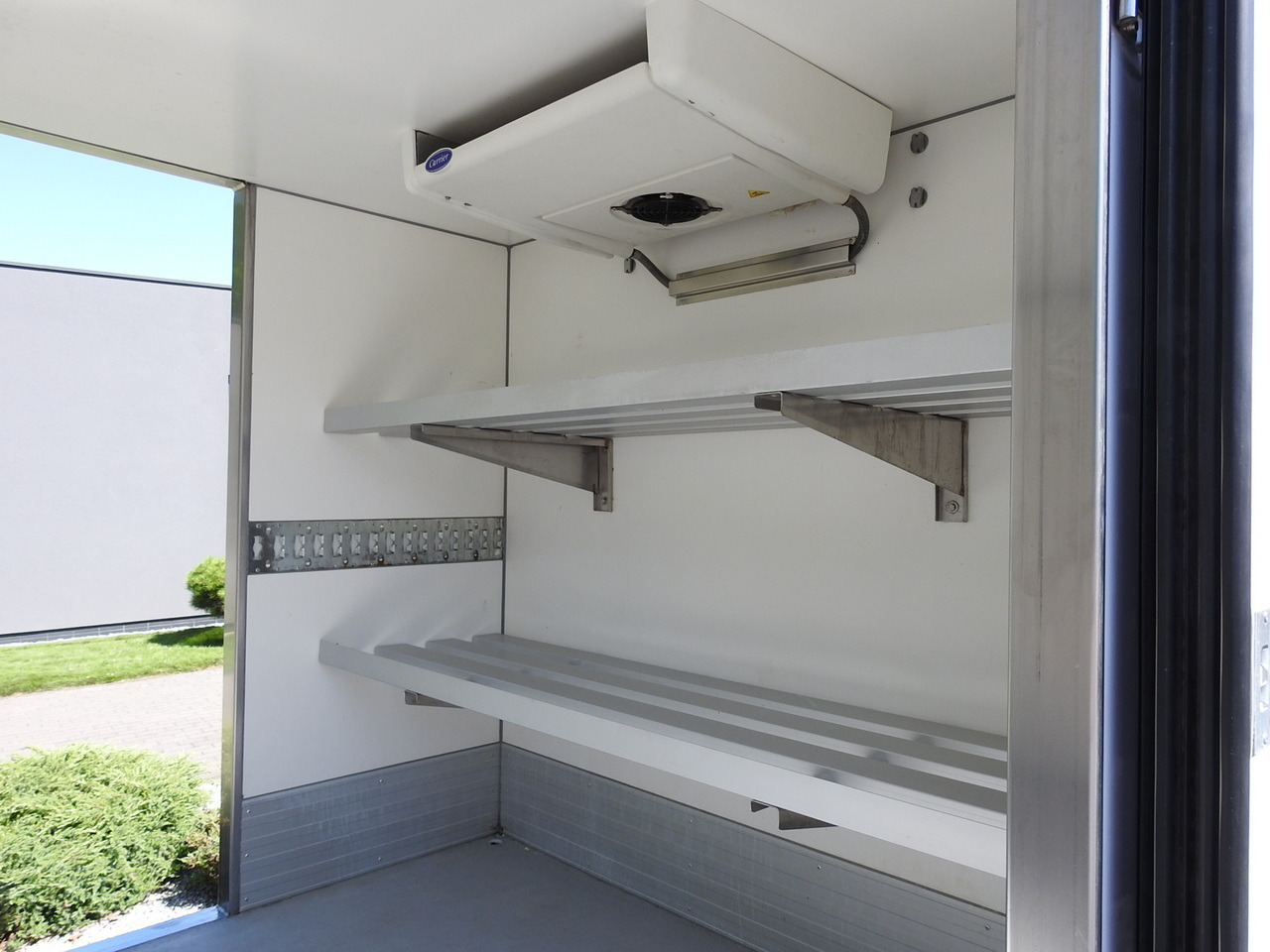 Фургон-рефрижератор FORD TRANSIT REGRIGERATOR BOX 0*C POWER SUPPLY 230V CRUISE CONTROL AIR CONDITIONING TWIN WHEELS 170HP: фото 23 Фургон-рефрижератор FORD TRANSIT REGRIGERATOR BOX 0*C POWER SUPPLY 230V CRUISE CONTROL AIR CONDITIONING TWIN WHEELS 170HP: фото 23