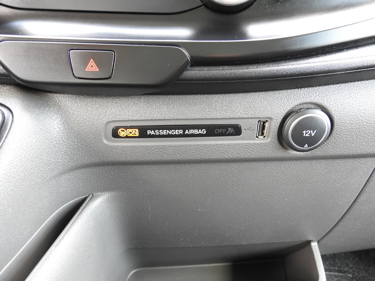 Фургон-рефрижератор FORD TRANSIT REGRIGERATOR BOX 0*C POWER SUPPLY 230V CRUISE CONTROL AIR CONDITIONING TWIN WHEELS 170HP: фото 42 Фургон-рефрижератор FORD TRANSIT REGRIGERATOR BOX 0*C POWER SUPPLY 230V CRUISE CONTROL AIR CONDITIONING TWIN WHEELS 170HP: фото 42