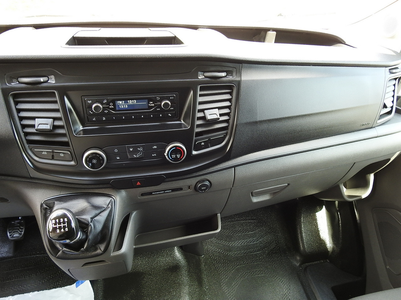 Фургон-рефрижератор FORD TRANSIT REGRIGERATOR BOX 0*C POWER SUPPLY 230V CRUISE CONTROL AIR CONDITIONING TWIN WHEELS 170HP: фото 38 Фургон-рефрижератор FORD TRANSIT REGRIGERATOR BOX 0*C POWER SUPPLY 230V CRUISE CONTROL AIR CONDITIONING TWIN WHEELS 170HP: фото 38