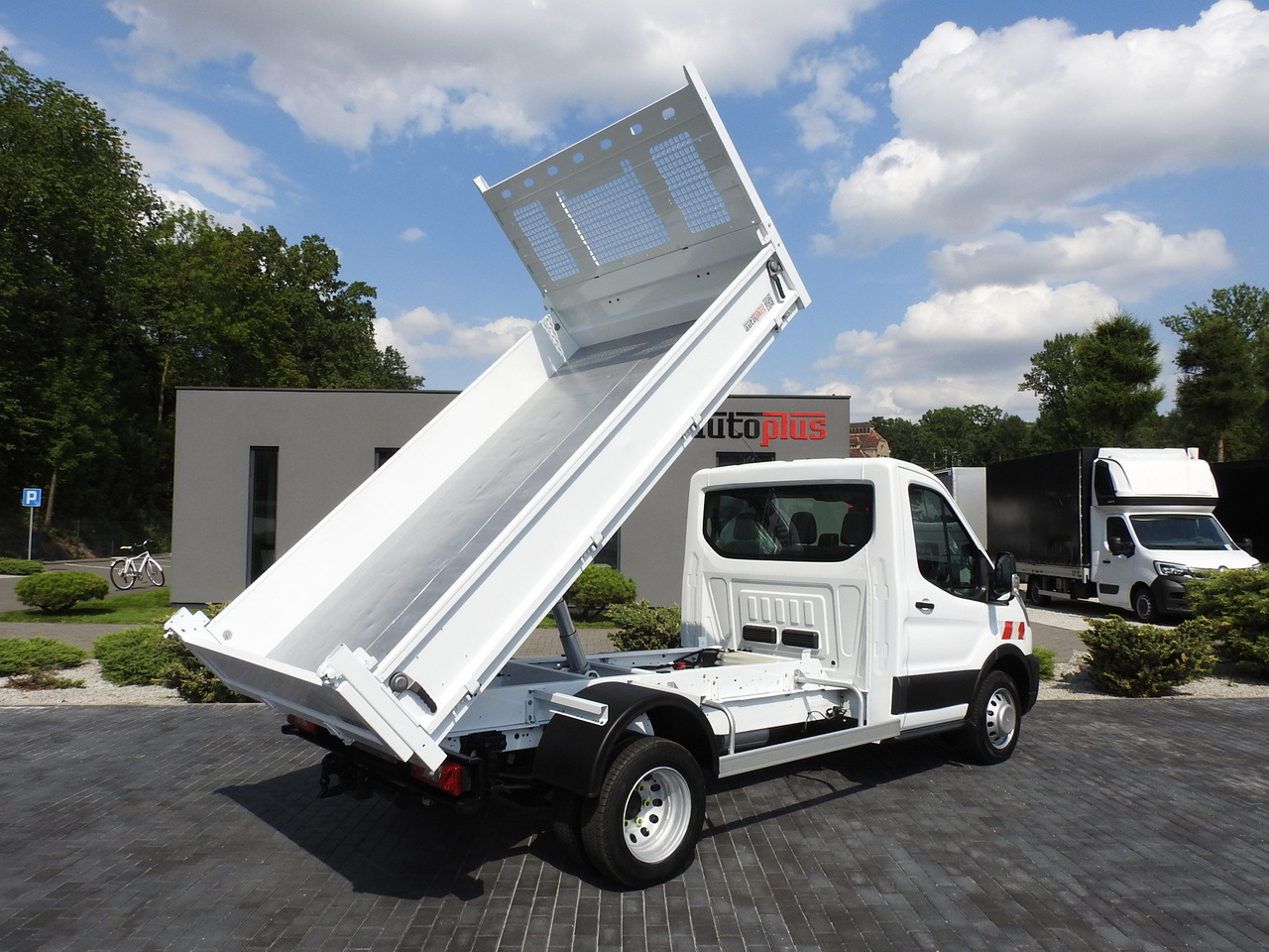 FORD TRANSIT TIPPER CRUISE CONTROL AIR CONDITIONING TWIN WHEELS 170HP - Малотоннажный самосвал: фото 3 FORD TRANSIT TIPPER CRUISE CONTROL AIR CONDITIONING TWIN WHEELS 170HP - Малотоннажный самосвал: фото 3