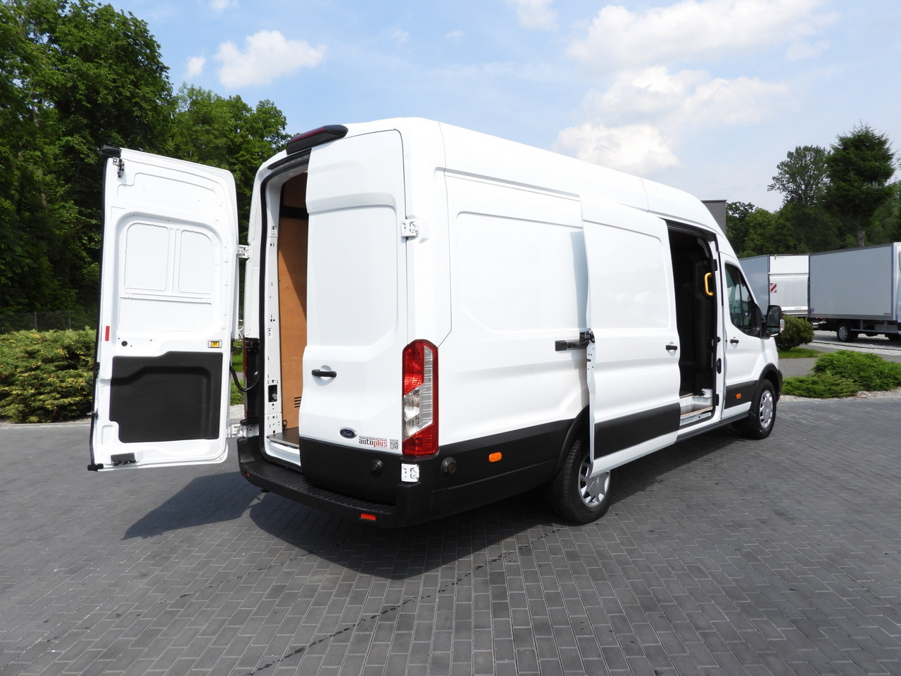 FORD TRANSIT VAN CRUISE CONTROL LED LIGHTS AIR CONDITIONING 130HP - Цельнометаллический фургон: фото 3 FORD TRANSIT VAN CRUISE CONTROL LED LIGHTS AIR CONDITIONING 130HP - Цельнометаллический фургон: фото 3