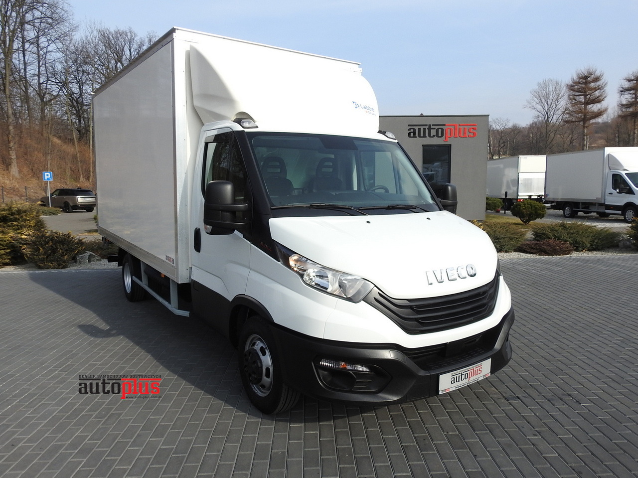 IVECO DAILY 35C16 BOX LIFT 8 PALLETS CRUISE CONTROL TWIN WHEELS AIR CONDITIONING 160HP - Фургон с закрытым кузовом: фото 1 IVECO DAILY 35C16 BOX LIFT 8 PALLETS CRUISE CONTROL TWIN WHEELS AIR CONDITIONING 160HP - Фургон с закрытым кузовом: фото 1