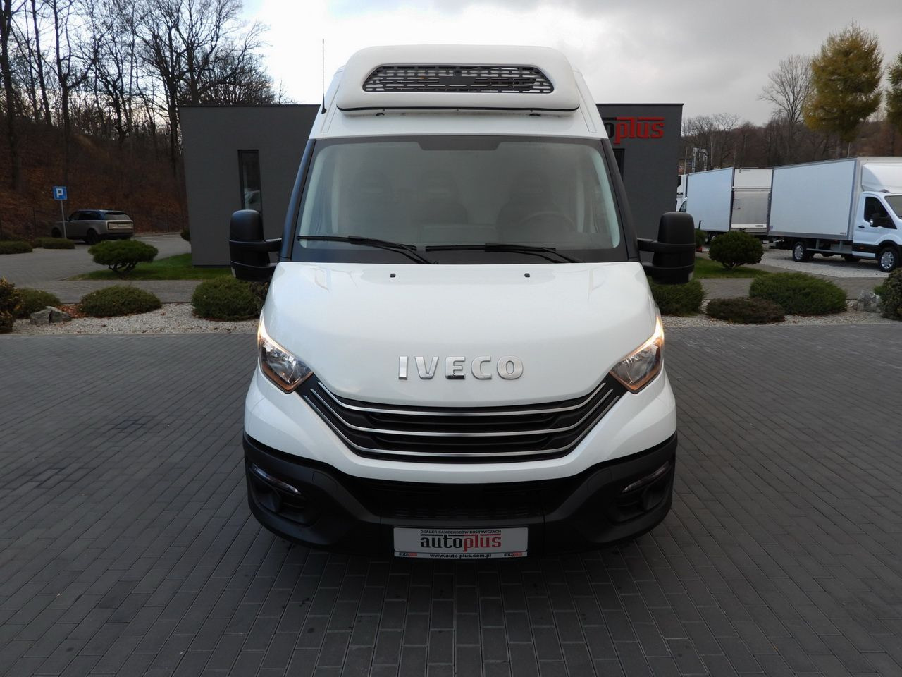 IVECO DAILY 35S14 REFRIGERATOR VAN 0*C POWER SUPPLY 230V NAVIGATION AUTOMATIC TRANSMISSION AIR CONDITIONING 140HP - Фургон-рефрижератор: фото 5 IVECO DAILY 35S14 REFRIGERATOR VAN 0*C POWER SUPPLY 230V NAVIGATION AUTOMATIC TRANSMISSION AIR CONDITIONING 140HP - Фургон-рефрижератор: фото 5