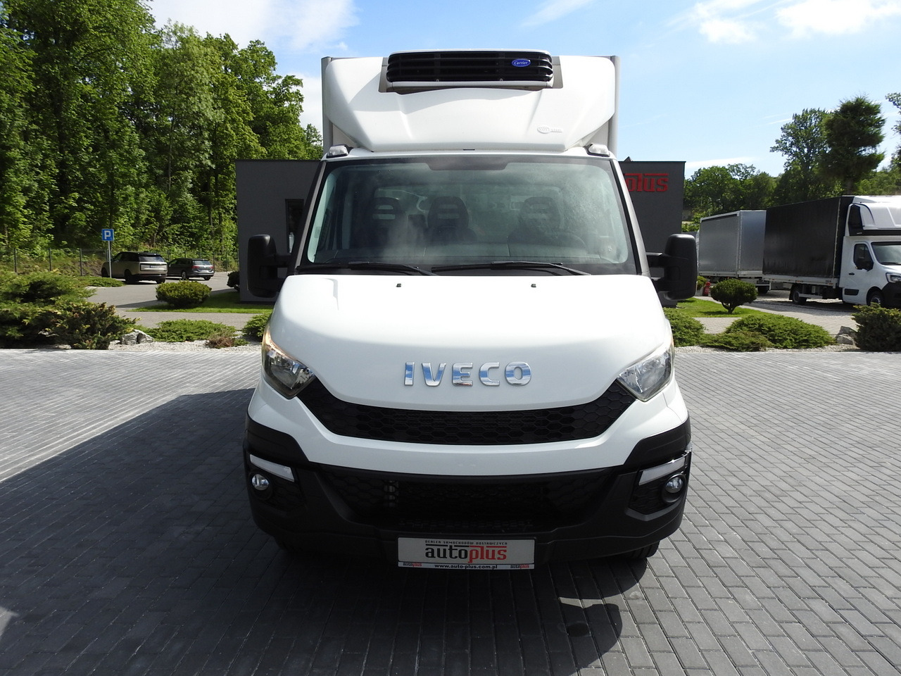 IVECO DAILY 35S15 REGRIGERATOR BOX -12*C 8 PALLETS CRUISE CONTROL TWIN WHEELS AIR CONDITIONING 150HP - Фургон-рефрижератор: фото 5 IVECO DAILY 35S15 REGRIGERATOR BOX -12*C 8 PALLETS CRUISE CONTROL TWIN WHEELS AIR CONDITIONING 150HP - Фургон-рефрижератор: фото 5