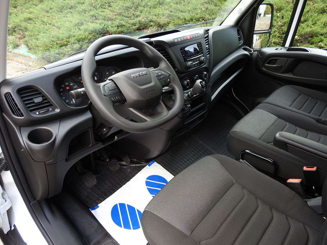IVECO DAILY 35S16 NEW REGRIGERATOR BOX -10*C 8 PALLETS HEATING FUNCTION POWER SUPPLY 230V CRUISE CONTROL AIR CONDITIONING 160HP - Фургон-рефрижератор: фото 2 IVECO DAILY 35S16 NEW REGRIGERATOR BOX -10*C 8 PALLETS HEATING FUNCTION POWER SUPPLY 230V CRUISE CONTROL AIR CONDITIONING 160HP - Фургон-рефрижератор: фото 2