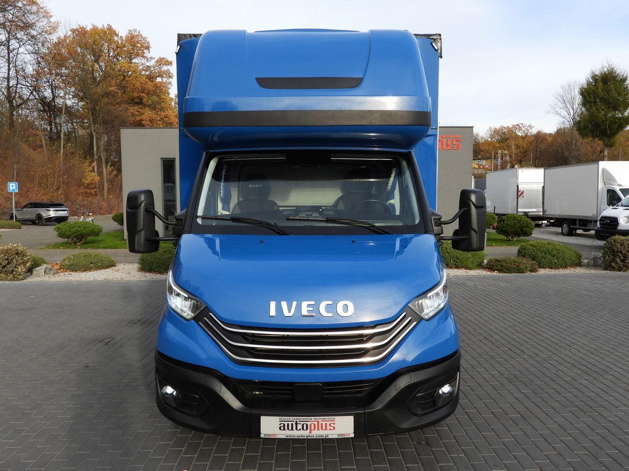 IVECO DAILY 35S21 TARPAULIN 10 PALLETS WEBASTO CRUISE CONTROL NAVIGATION LED LIGHTS AUTOMATIC TRANSMISSION HI-MATIC AIR CONDITIONING 210HP - Тентованный фургон: фото 5 IVECO DAILY 35S21 TARPAULIN 10 PALLETS WEBASTO CRUISE CONTROL NAVIGATION LED LIGHTS AUTOMATIC TRANSMISSION HI-MATIC AIR CONDITIONING 210HP - Тентованный фургон: фото 5