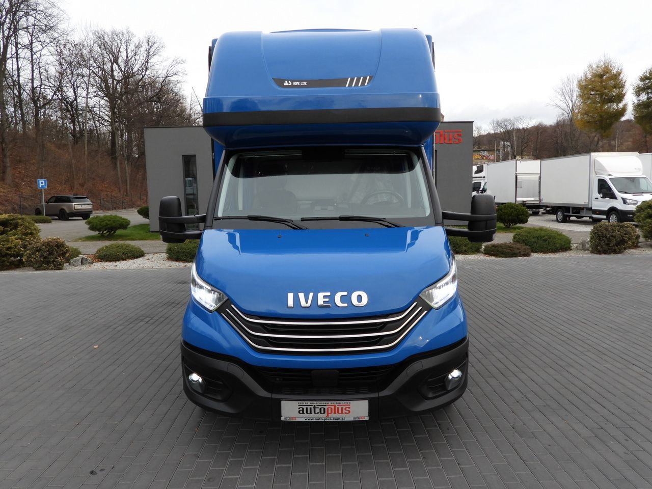 IVECO DAILY 35S21 TARPAULIN 10 PALLETS WEBASTO CRUISE CONTROL NAVIGATION LED LIGHTS AUTOMATIC TRANSMISSION HI-MATIC AIR CONDITIONING 210HP - Тентованный фургон: фото 5 IVECO DAILY 35S21 TARPAULIN 10 PALLETS WEBASTO CRUISE CONTROL NAVIGATION LED LIGHTS AUTOMATIC TRANSMISSION HI-MATIC AIR CONDITIONING 210HP - Тентованный фургон: фото 5