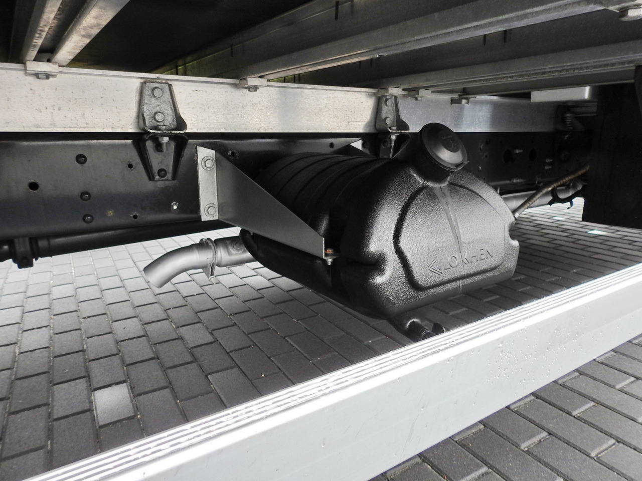 Тентованный грузовик IVECO DAILY 70C18 TARPAULIN LIFT 12 PALLETS WEBASTO CRUISE CONTROL TWIN WHEELS AIR CONDITIONING  180HP: фото 26