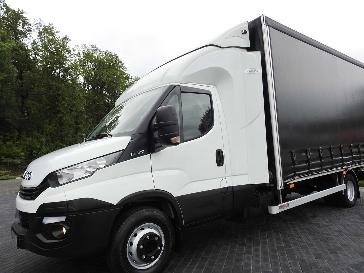Тентованный грузовик IVECO DAILY 70C18 TARPAULIN LIFT 12 PALLETS WEBASTO CRUISE CONTROL TWIN WHEELS AIR CONDITIONING  180HP: фото 21