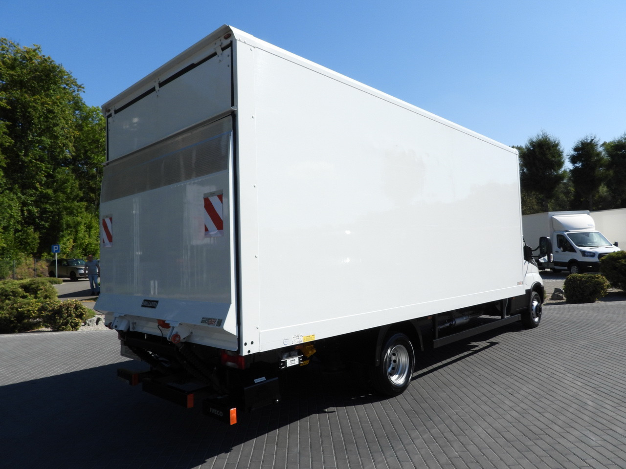 IVECO DAILY 72C18 LIFT 14 PALLETS CRUISE CONTROL PNEUMATICS AUTOMATIC TRANSMISSION HI-MATIC TWIN WHEELS AIR CONDITIONING 180HP - Грузовик с закрытым кузовом: фото 3 IVECO DAILY 72C18 LIFT 14 PALLETS CRUISE CONTROL PNEUMATICS AUTOMATIC TRANSMISSION HI-MATIC TWIN WHEELS AIR CONDITIONING 180HP - Грузовик с закрытым кузовом: фото 3