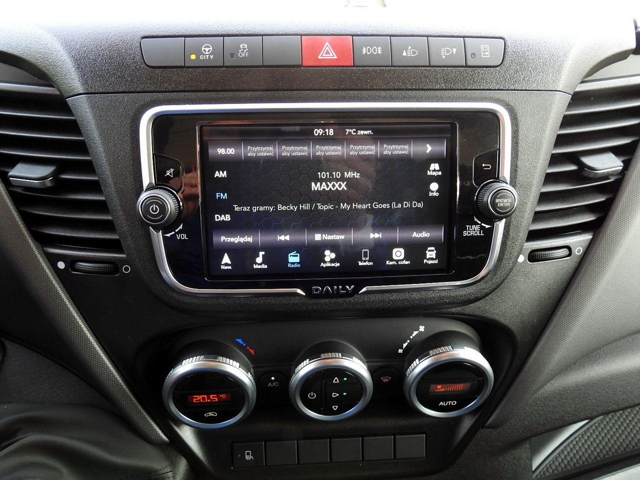 Новый Тентованный фургон IVECO DAILY NEW TARPAULIN 10 PALLETS WEBASTO CRUISE CONTROL NAVIGATION AIR CONDITIONING LED LIGHTS  180HP: фото 39