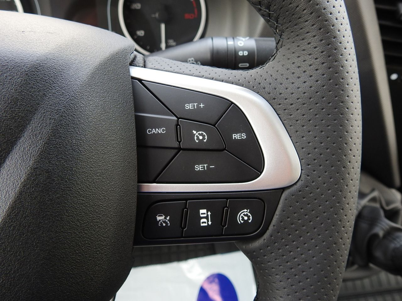 Новый Тентованный фургон IVECO DAILY NEW TARPAULIN 10 PALLETS WEBASTO CRUISE CONTROL NAVIGATION AIR CONDITIONING LED LIGHTS  180HP: фото 38