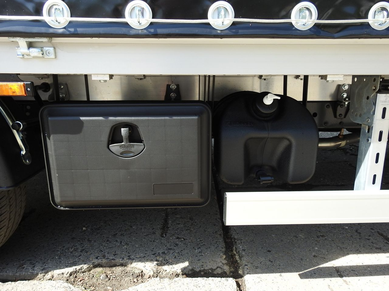 Новый Тентованный фургон IVECO DAILY NEW TARPAULIN 10 PALLETS WEBASTO CRUISE CONTROL NAVIGATION AIR CONDITIONING LED LIGHTS  180HP: фото 26