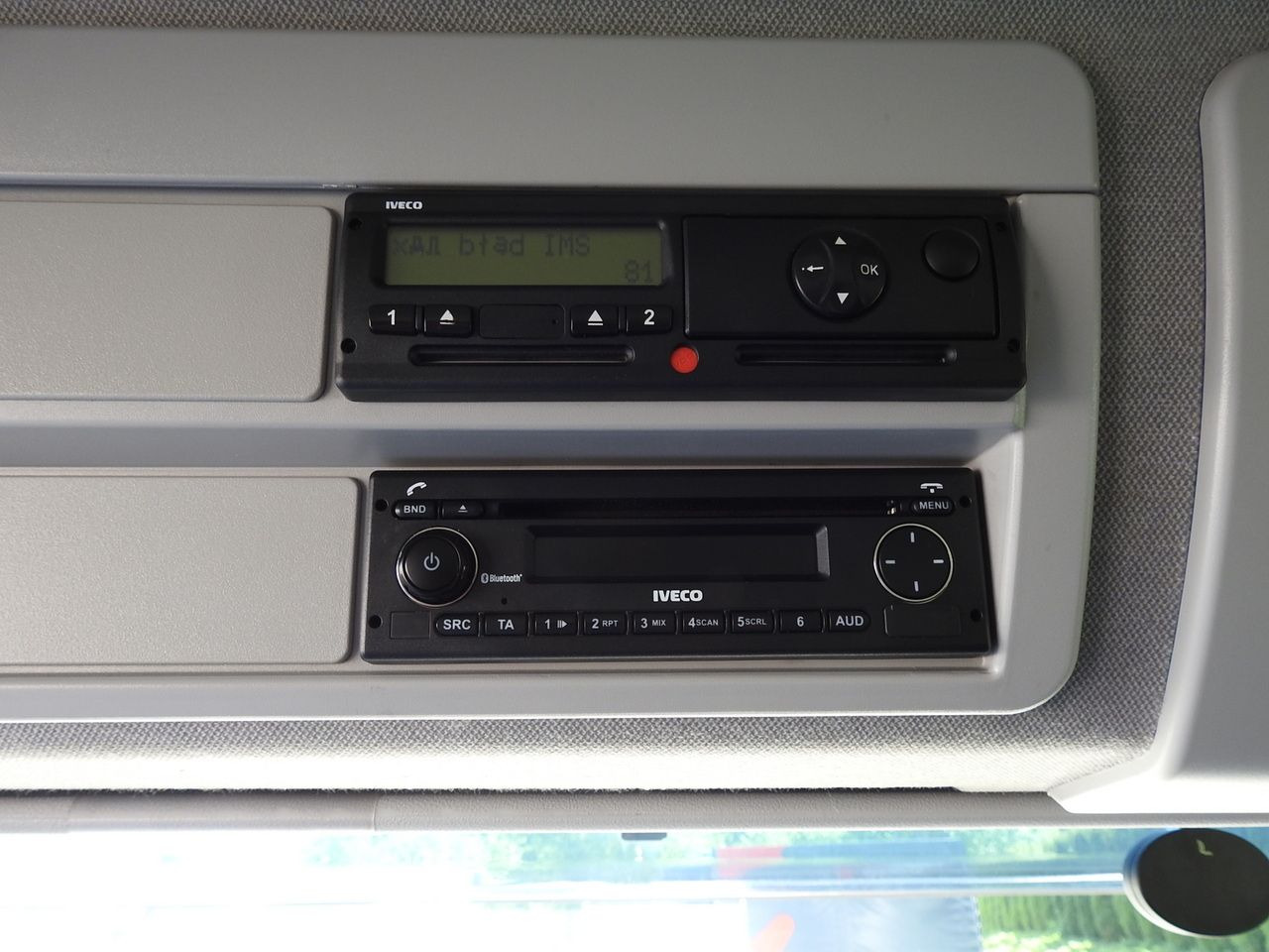 Тентованный грузовик IVECO EUROCARGO 120 - 220 TARPAULIN LIFT 20 PALLETS LED LIGHTS AUTOMATIC TRANSMISSION HI-MATIC TWIN WHEELS AIR CONDITIONING  220HP: фото 42