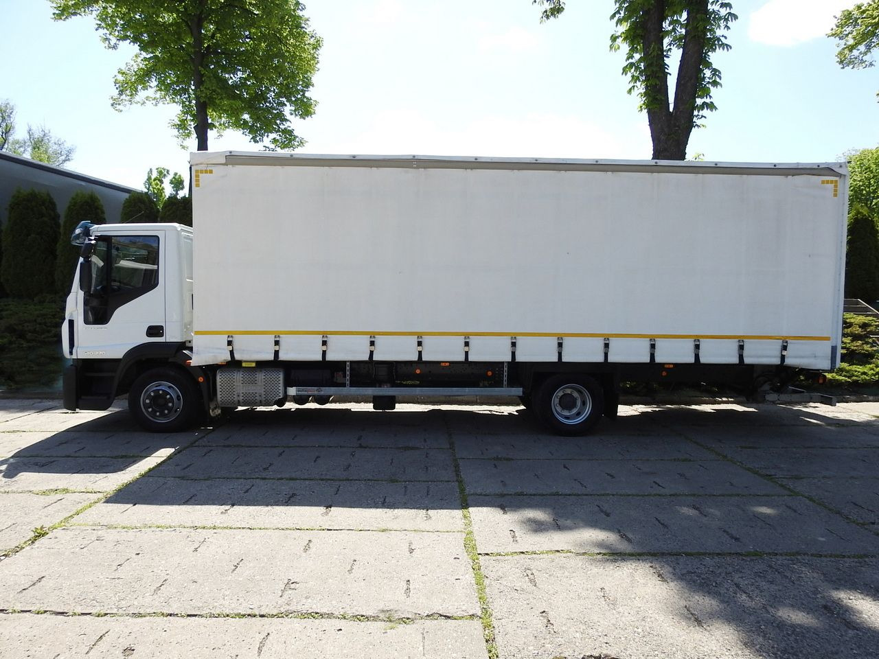 Тентованный грузовик IVECO EUROCARGO 120 - 220 TARPAULIN LIFT 20 PALLETS LED LIGHTS AUTOMATIC TRANSMISSION HI-MATIC TWIN WHEELS AIR CONDITIONING  220HP: фото 10