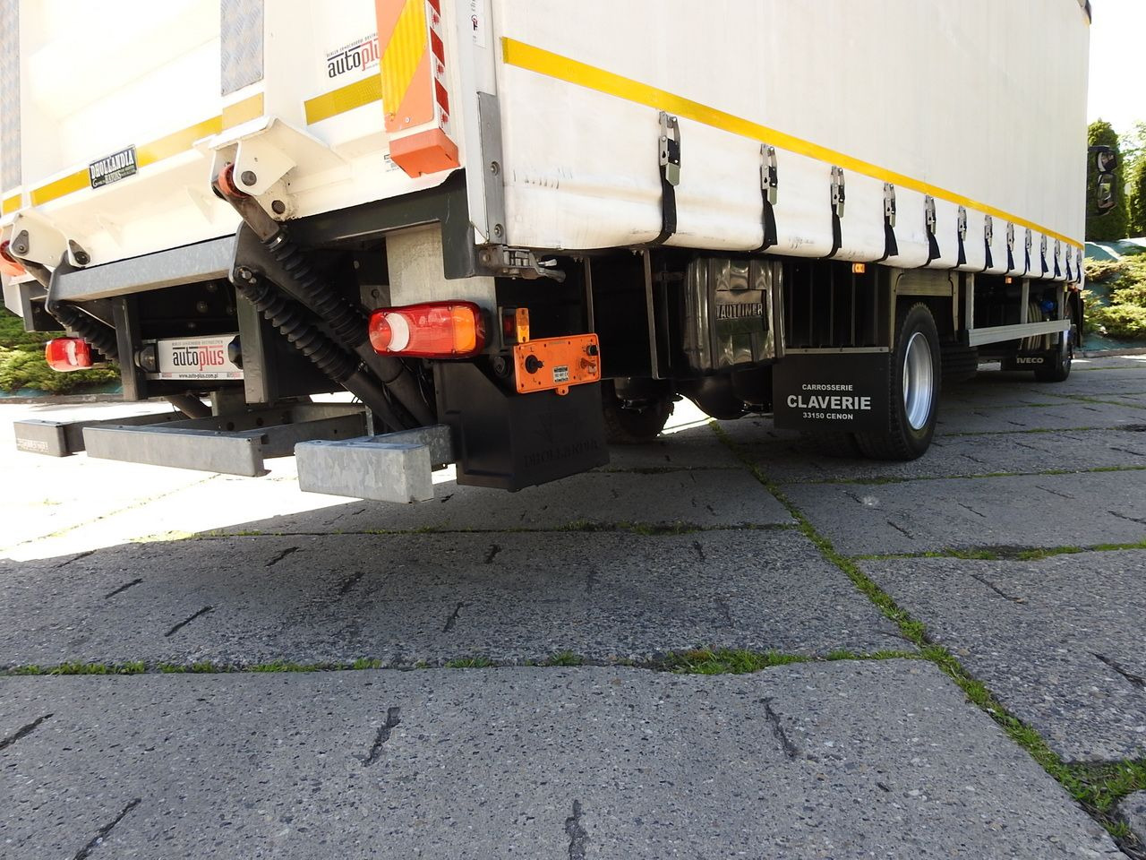 Тентованный грузовик IVECO EUROCARGO 120 - 220 TARPAULIN LIFT 20 PALLETS LED LIGHTS AUTOMATIC TRANSMISSION HI-MATIC TWIN WHEELS AIR CONDITIONING  220HP: фото 27