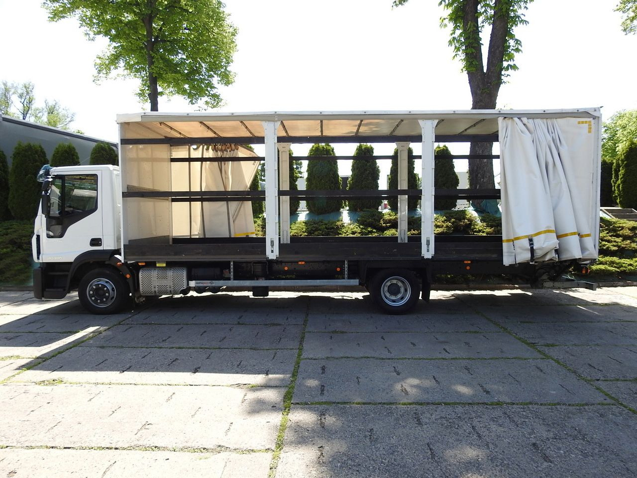 Тентованный грузовик IVECO EUROCARGO 120 - 220 TARPAULIN LIFT 20 PALLETS LED LIGHTS AUTOMATIC TRANSMISSION HI-MATIC TWIN WHEELS AIR CONDITIONING  220HP: фото 9