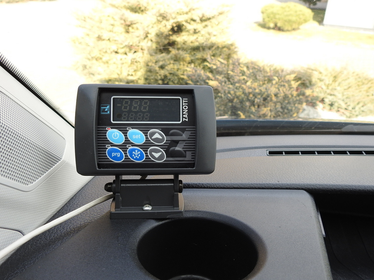 Фургон-рефрижератор MAN TGE 3.180 REGRIGERATOR BOX -5*C 8 PALLETS HEATING FUNCTION CRUISE CONTROL PNEUMATICS AIR CONDITIONING 180HP: фото 30 Фургон-рефрижератор MAN TGE 3.180 REGRIGERATOR BOX -5*C 8 PALLETS HEATING FUNCTION CRUISE CONTROL PNEUMATICS AIR CONDITIONING 180HP: фото 30