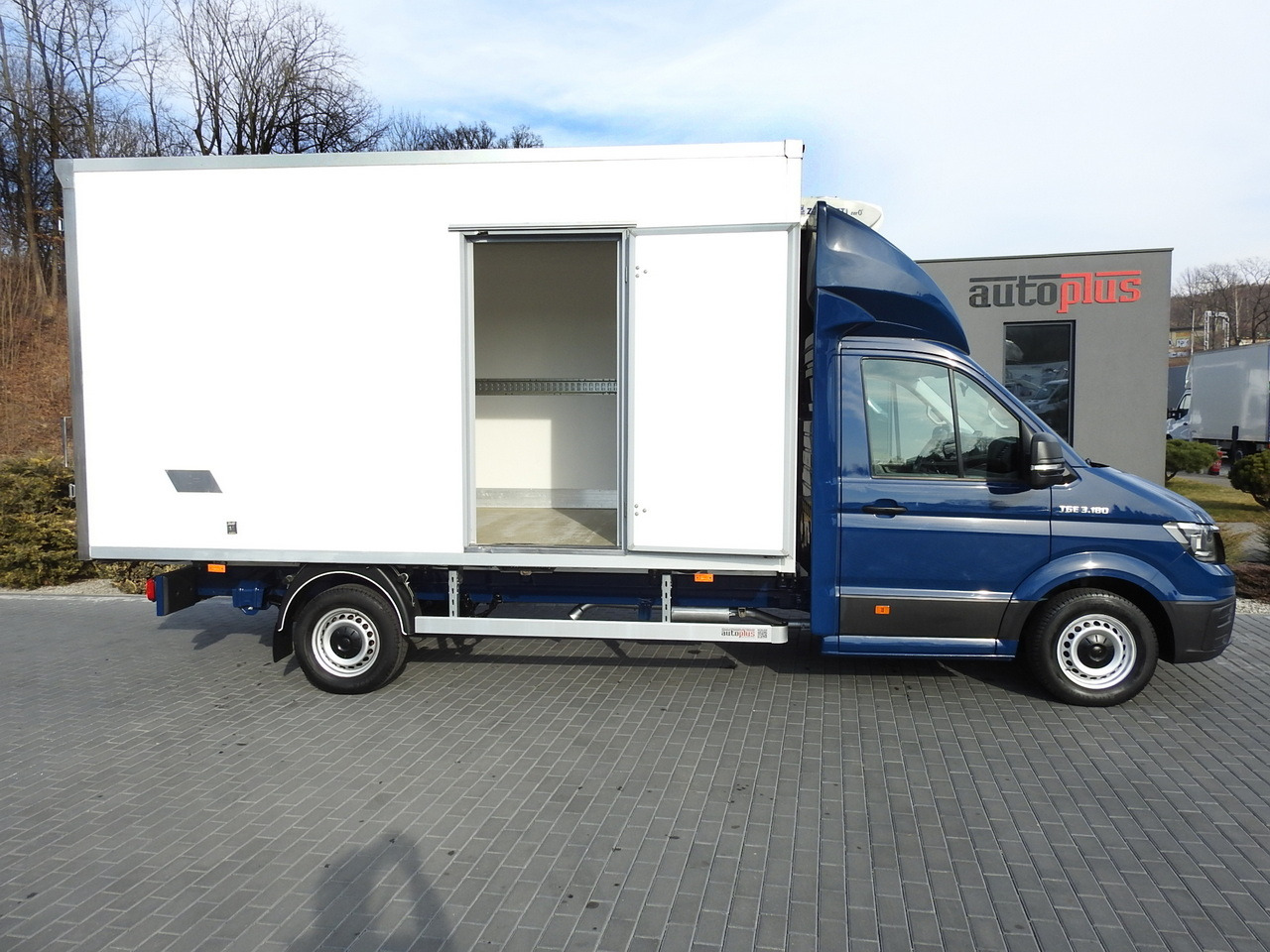 Фургон-рефрижератор MAN TGE 3.180 REGRIGERATOR BOX -5*C 8 PALLETS HEATING FUNCTION CRUISE CONTROL PNEUMATICS AIR CONDITIONING 180HP: фото 8 Фургон-рефрижератор MAN TGE 3.180 REGRIGERATOR BOX -5*C 8 PALLETS HEATING FUNCTION CRUISE CONTROL PNEUMATICS AIR CONDITIONING 180HP: фото 8