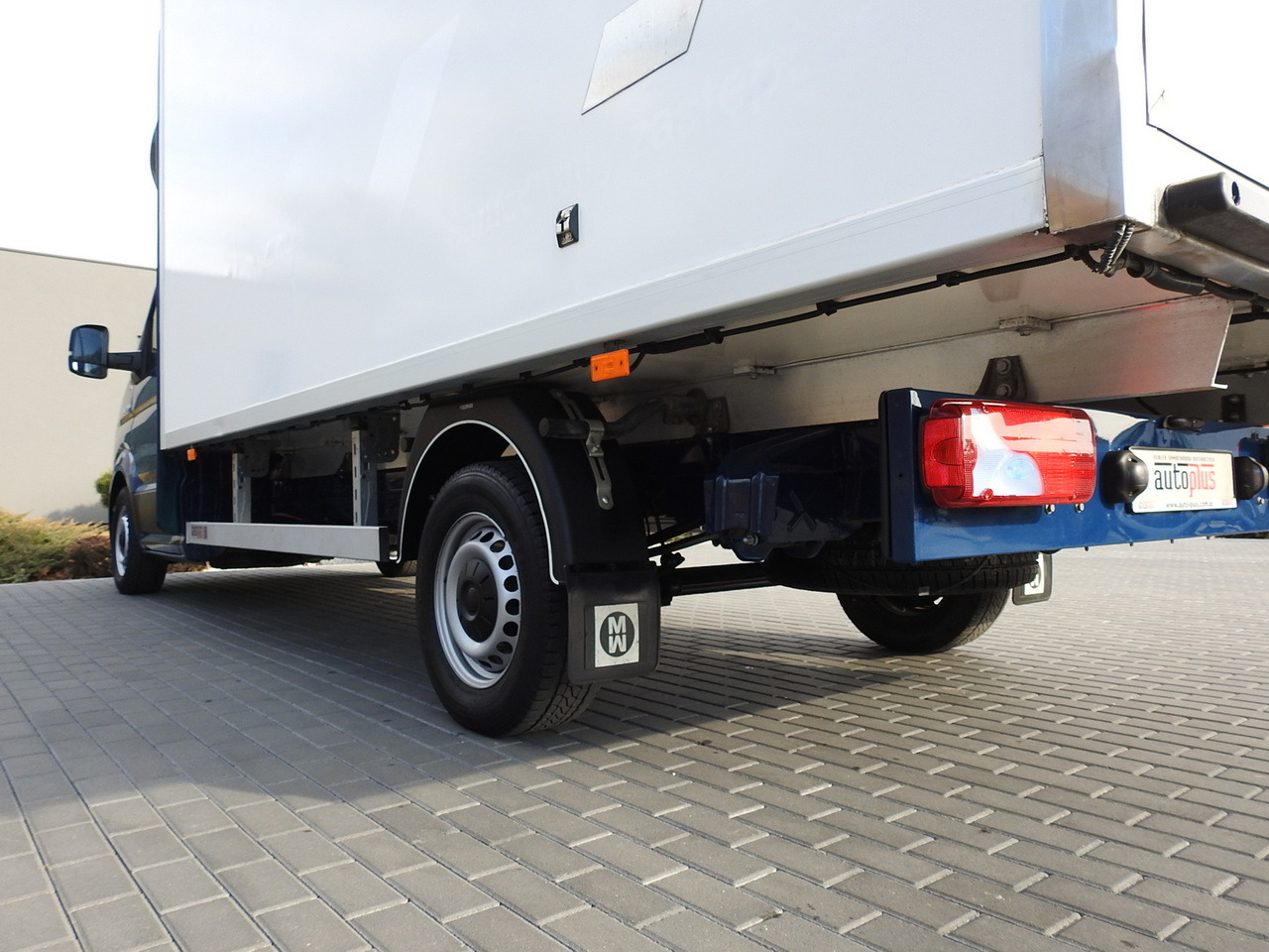 Фургон-рефрижератор MAN TGE 3.180 REGRIGERATOR BOX -5*C 8 PALLETS HEATING FUNCTION CRUISE CONTROL PNEUMATICS AIR CONDITIONING 180HP: фото 16 Фургон-рефрижератор MAN TGE 3.180 REGRIGERATOR BOX -5*C 8 PALLETS HEATING FUNCTION CRUISE CONTROL PNEUMATICS AIR CONDITIONING 180HP: фото 16