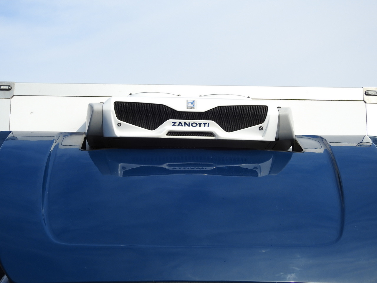 Фургон-рефрижератор MAN TGE 3.180 REGRIGERATOR BOX -5*C 8 PALLETS HEATING FUNCTION CRUISE CONTROL PNEUMATICS AIR CONDITIONING 180HP: фото 15 Фургон-рефрижератор MAN TGE 3.180 REGRIGERATOR BOX -5*C 8 PALLETS HEATING FUNCTION CRUISE CONTROL PNEUMATICS AIR CONDITIONING 180HP: фото 15