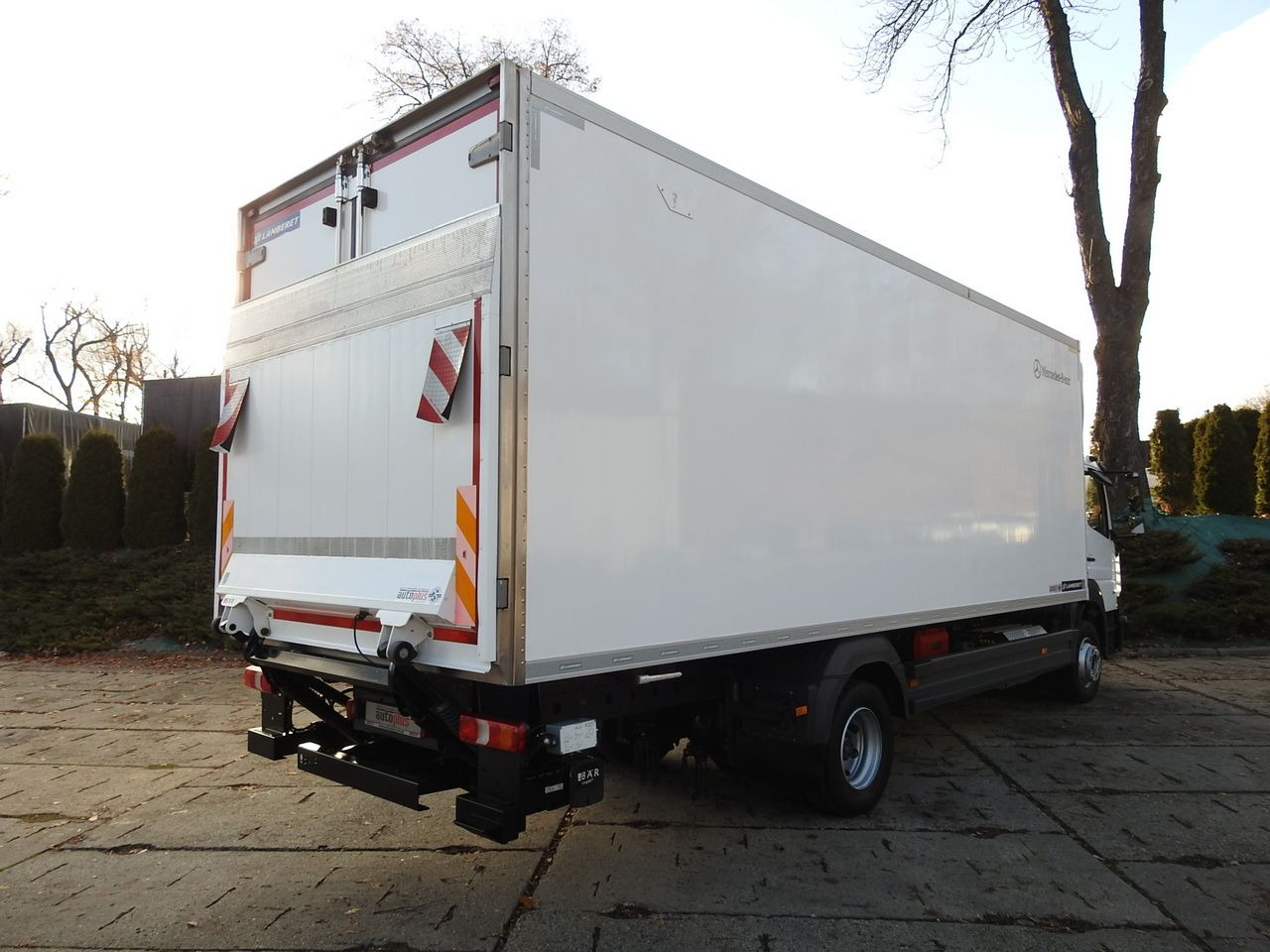 MERCEDES ATEGO 12.24 REGRIGERATOR BOX -10*C LIFT 16 PALLETS HEATING FUNCTION WEBASTO CRUISE CONTROL PNEUMATICS AIR CONDITIONING 240HP - Рефрижератор: фото 3 MERCEDES ATEGO 12.24 REGRIGERATOR BOX -10*C LIFT 16 PALLETS HEATING FUNCTION WEBASTO CRUISE CONTROL PNEUMATICS AIR CONDITIONING 240HP - Рефрижератор: фото 3