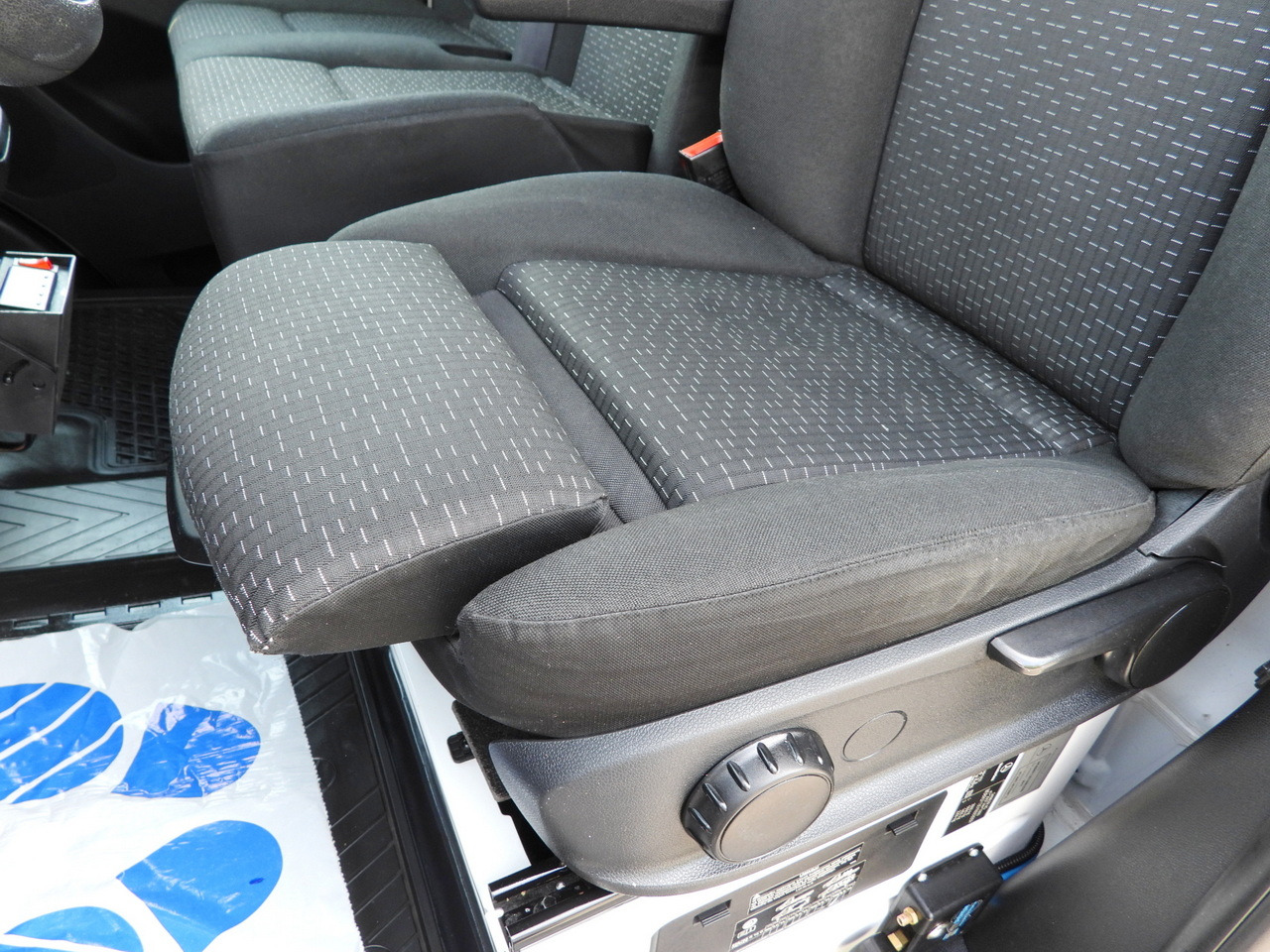 Фургон-рефрижератор MERCEDES SPRINTER 316 REGRIGERATOR BOX 0*C LIFT 8 PALLETS CRUISE CONTROL PNEUMATICS AIR CONDITIONING 160HP: фото 31 Фургон-рефрижератор MERCEDES SPRINTER 316 REGRIGERATOR BOX 0*C LIFT 8 PALLETS CRUISE CONTROL PNEUMATICS AIR CONDITIONING 160HP: фото 31