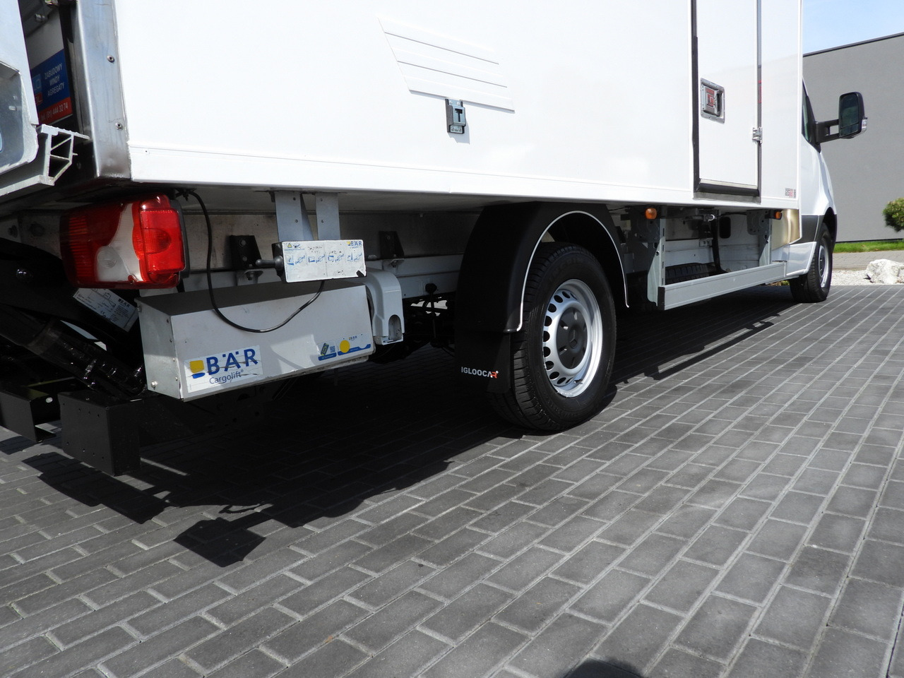 Фургон-рефрижератор MERCEDES SPRINTER 316 REGRIGERATOR BOX 0*C LIFT 8 PALLETS CRUISE CONTROL PNEUMATICS AIR CONDITIONING 160HP: фото 18 Фургон-рефрижератор MERCEDES SPRINTER 316 REGRIGERATOR BOX 0*C LIFT 8 PALLETS CRUISE CONTROL PNEUMATICS AIR CONDITIONING 160HP: фото 18