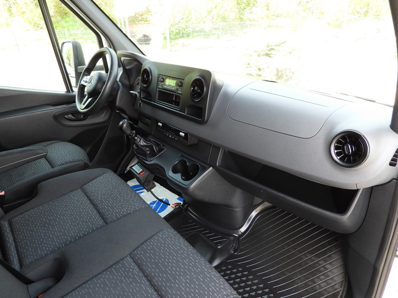 Фургон-рефрижератор MERCEDES SPRINTER 316 REGRIGERATOR BOX 0*C LIFT 8 PALLETS CRUISE CONTROL PNEUMATICS AIR CONDITIONING 160HP: фото 45 Фургон-рефрижератор MERCEDES SPRINTER 316 REGRIGERATOR BOX 0*C LIFT 8 PALLETS CRUISE CONTROL PNEUMATICS AIR CONDITIONING 160HP: фото 45