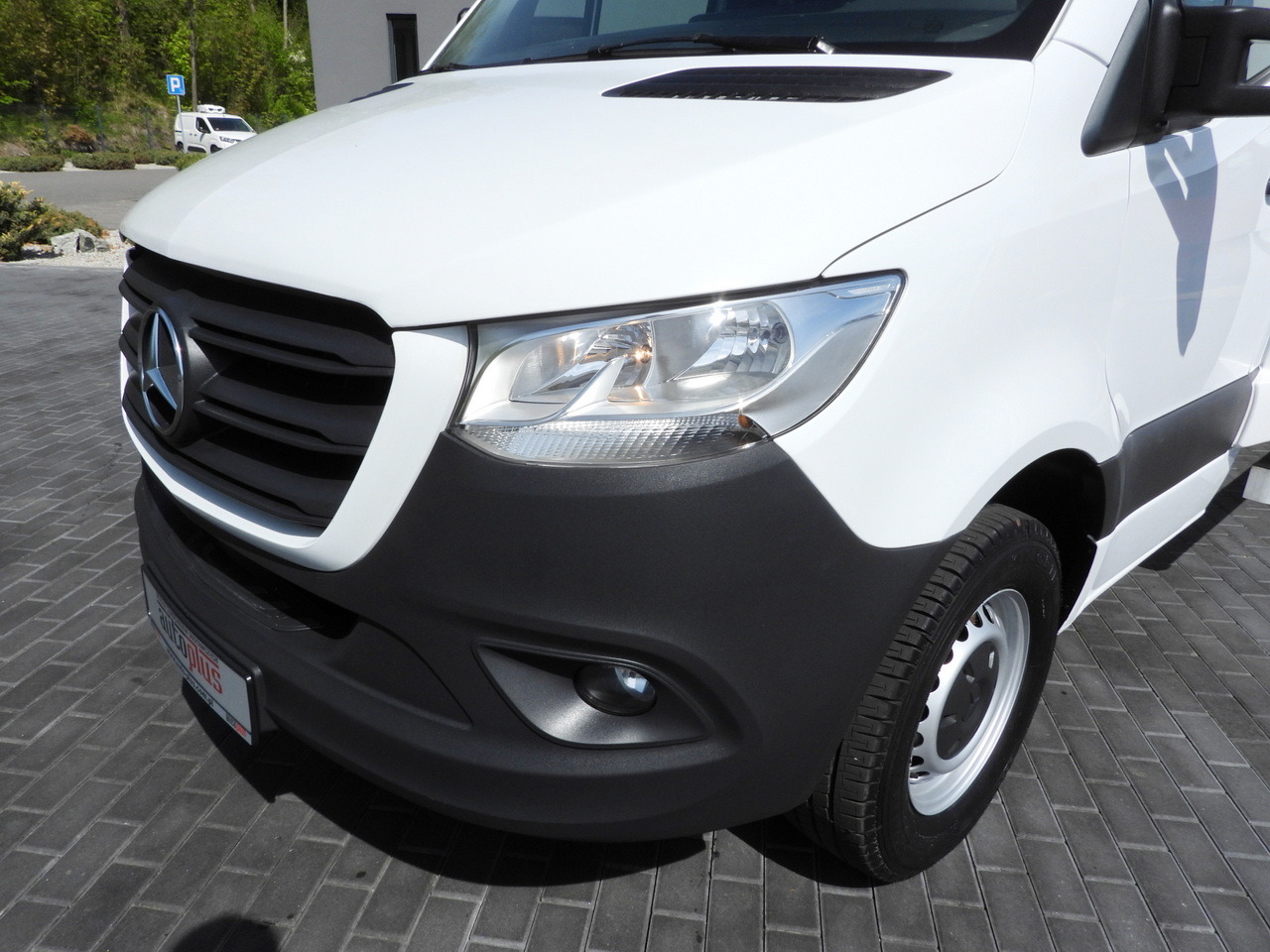 Фургон-рефрижератор MERCEDES SPRINTER 316 REGRIGERATOR BOX 0*C LIFT 8 PALLETS CRUISE CONTROL PNEUMATICS AIR CONDITIONING 160HP: фото 20 Фургон-рефрижератор MERCEDES SPRINTER 316 REGRIGERATOR BOX 0*C LIFT 8 PALLETS CRUISE CONTROL PNEUMATICS AIR CONDITIONING 160HP: фото 20