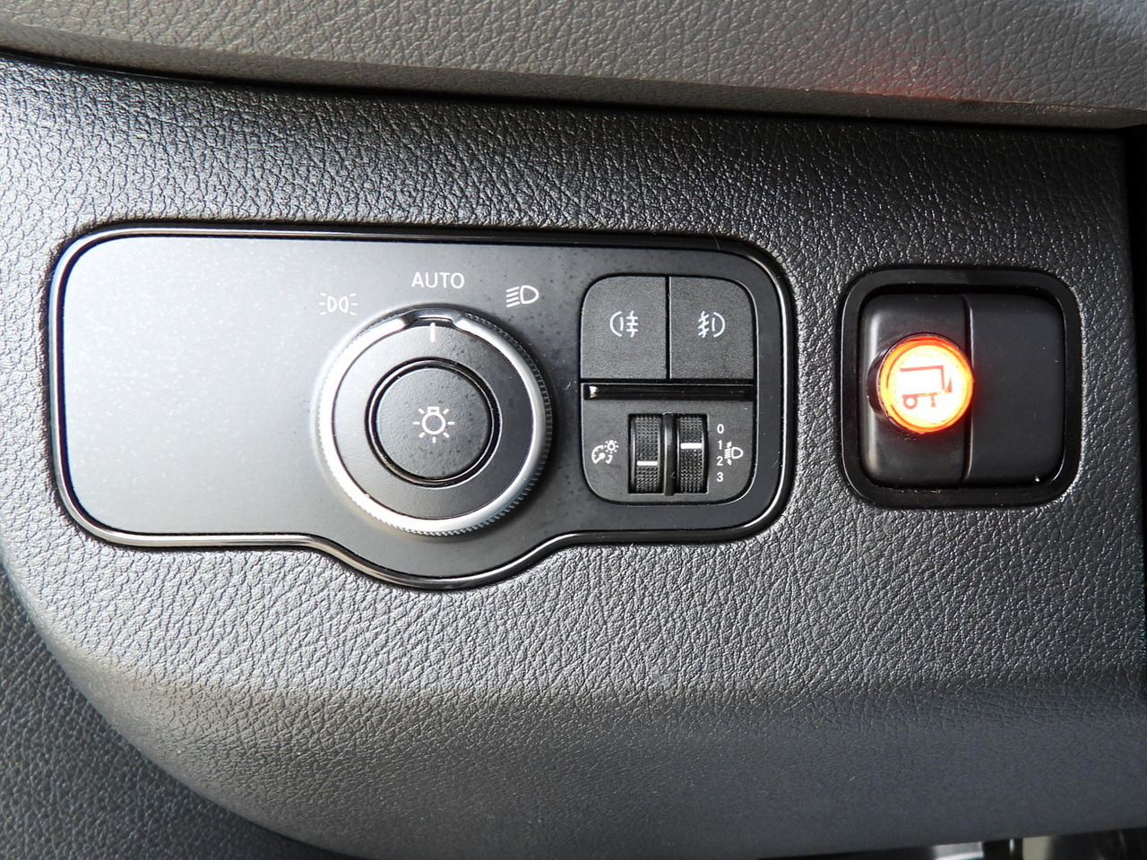 Фургон-рефрижератор MERCEDES SPRINTER 316 REGRIGERATOR BOX 0*C LIFT 8 PALLETS CRUISE CONTROL PNEUMATICS AIR CONDITIONING 160HP: фото 32 Фургон-рефрижератор MERCEDES SPRINTER 316 REGRIGERATOR BOX 0*C LIFT 8 PALLETS CRUISE CONTROL PNEUMATICS AIR CONDITIONING 160HP: фото 32