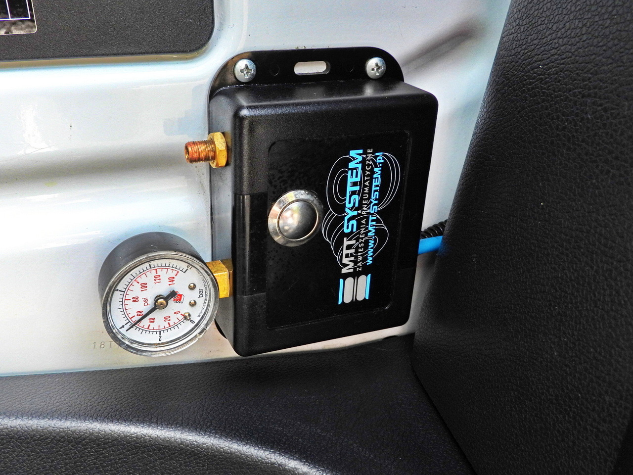 Фургон-рефрижератор MERCEDES SPRINTER 316 REGRIGERATOR BOX 0*C LIFT 8 PALLETS CRUISE CONTROL PNEUMATICS AIR CONDITIONING 160HP: фото 42 Фургон-рефрижератор MERCEDES SPRINTER 316 REGRIGERATOR BOX 0*C LIFT 8 PALLETS CRUISE CONTROL PNEUMATICS AIR CONDITIONING 160HP: фото 42