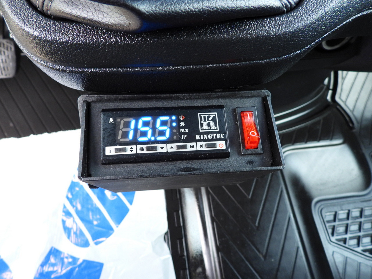 Фургон-рефрижератор MERCEDES SPRINTER 316 REGRIGERATOR BOX 0*C LIFT 8 PALLETS CRUISE CONTROL PNEUMATICS AIR CONDITIONING 160HP: фото 41 Фургон-рефрижератор MERCEDES SPRINTER 316 REGRIGERATOR BOX 0*C LIFT 8 PALLETS CRUISE CONTROL PNEUMATICS AIR CONDITIONING 160HP: фото 41