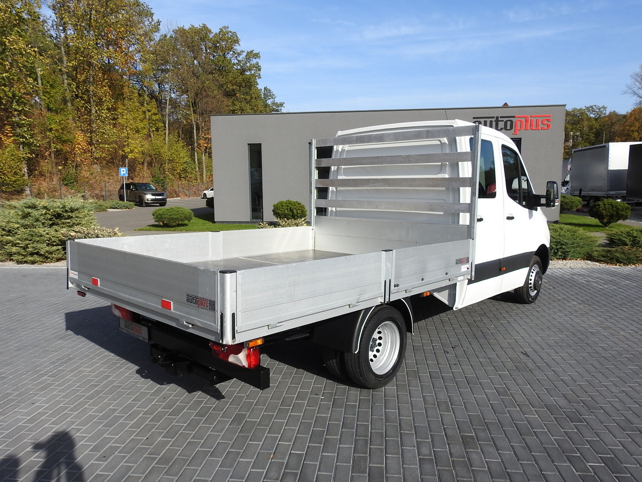 MERCEDES SPRINTER 516 STAKE BODY DOUBLE CABIN DOKA 6 SEATS CRUISE CONTROL AIR CONDITIONING TWIN WHEELS 160HP - Грузопассажирский фургон: фото 3 MERCEDES SPRINTER 516 STAKE BODY DOUBLE CABIN DOKA 6 SEATS CRUISE CONTROL AIR CONDITIONING TWIN WHEELS 160HP - Грузопассажирский фургон: фото 3