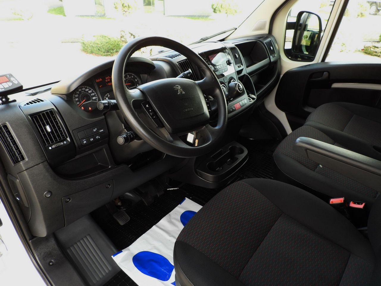 PEUGEOT BOXER REGRIGERATOR BOX 0*C 8 PALLETS CRUISE CONTROL LED LIGHTS AIR CONDITIONING 140HP - Фургон-рефрижератор: фото 2 PEUGEOT BOXER REGRIGERATOR BOX 0*C 8 PALLETS CRUISE CONTROL LED LIGHTS AIR CONDITIONING 140HP - Фургон-рефрижератор: фото 2