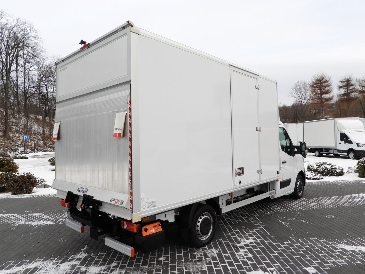 RENAULT MASTER BOX LIFT 8 PALLETS CRUISE CONTROL LED LIGHTS AIR CONDITIONING 145HP - Фургон с закрытым кузовом: фото 3 RENAULT MASTER BOX LIFT 8 PALLETS CRUISE CONTROL LED LIGHTS AIR CONDITIONING 145HP - Фургон с закрытым кузовом: фото 3