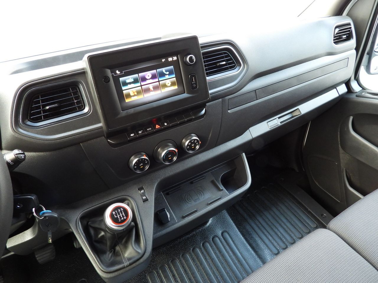 Фургон-рефрижератор RENAULT MASTER REFRIGERATOR VAN -10*C POWER SUPPLY 230V CRUISE CONTROL NAVIGATION LED LIGHTS AIR CONDITIONING  150HP: фото 38