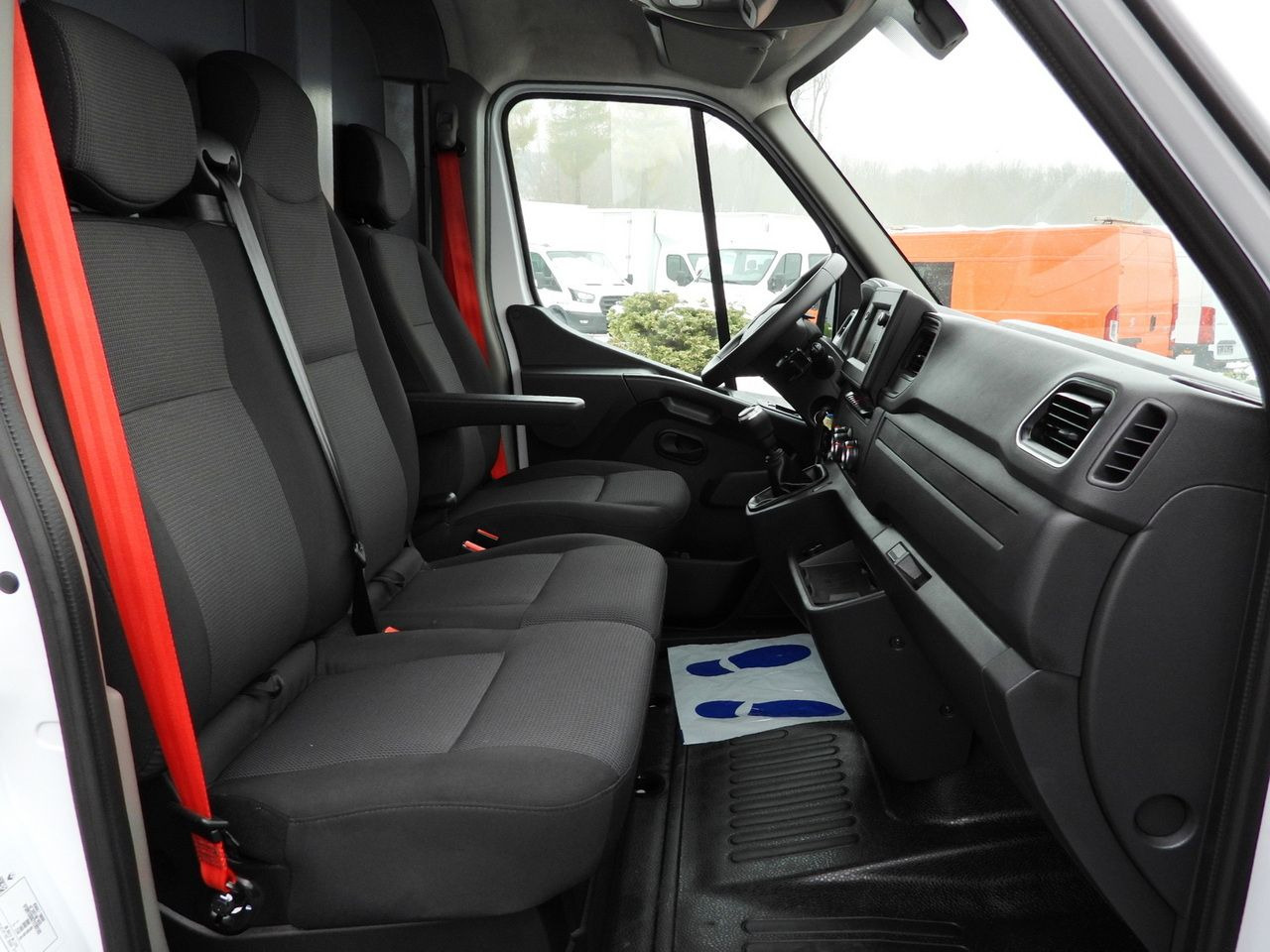 Фургон-рефрижератор RENAULT MASTER REFRIGERATOR VAN -10*C POWER SUPPLY 230V CRUISE CONTROL NAVIGATION LED LIGHTS AIR CONDITIONING  150HP: фото 49