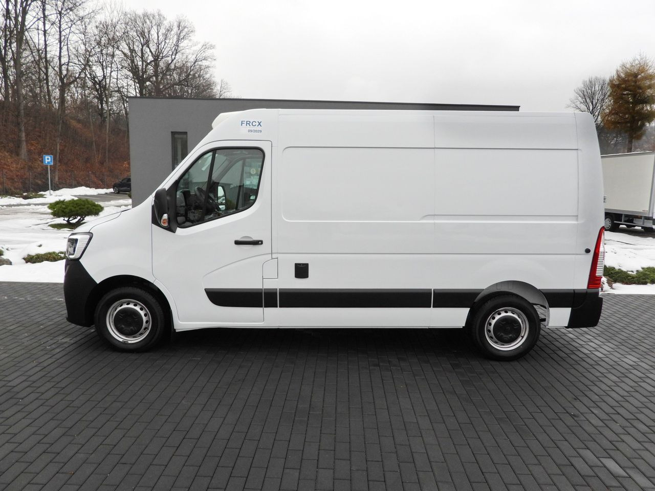 Фургон-рефрижератор RENAULT MASTER REFRIGERATOR VAN -10*C POWER SUPPLY 230V CRUISE CONTROL NAVIGATION LED LIGHTS AIR CONDITIONING  150HP: фото 9