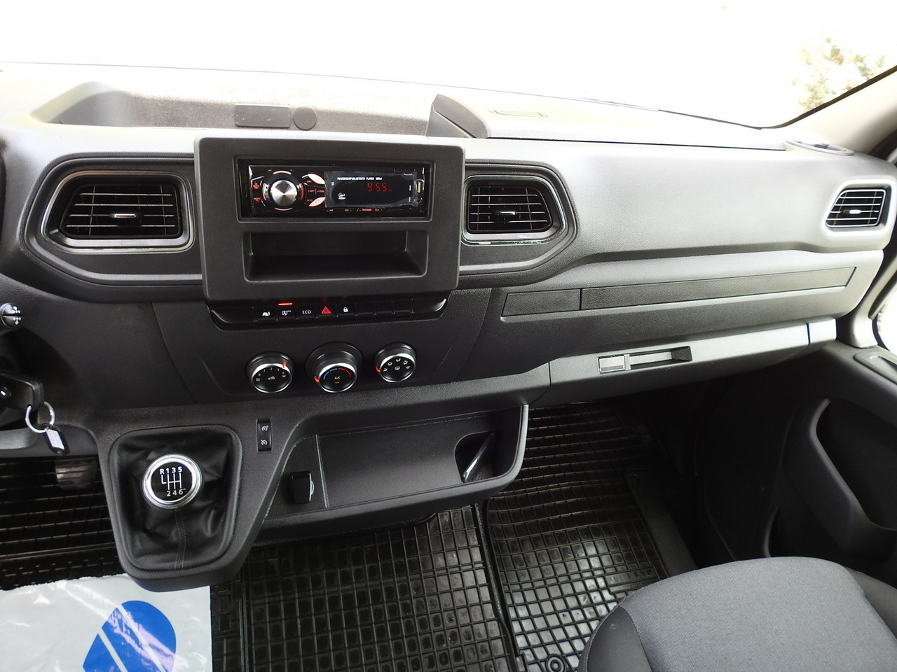 Тентованный фургон RENAULT MASTER TARPAULIN 10 PALLETS WEBASTO CRUISE CONTROL AIR CONDITIONING LED LIGHTS 165HP: фото 33 Тентованный фургон RENAULT MASTER TARPAULIN 10 PALLETS WEBASTO CRUISE CONTROL AIR CONDITIONING LED LIGHTS 165HP: фото 33