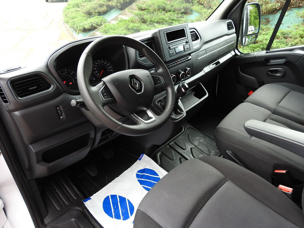 RENAULT MASTER TARPAULIN 10 PALLETS WEBASTO CRUISE CONTROL LED LIGHTS PNEUMATICS AIR CONDITIONING 165HP - Тентованный фургон: фото 2 RENAULT MASTER TARPAULIN 10 PALLETS WEBASTO CRUISE CONTROL LED LIGHTS PNEUMATICS AIR CONDITIONING 165HP - Тентованный фургон: фото 2