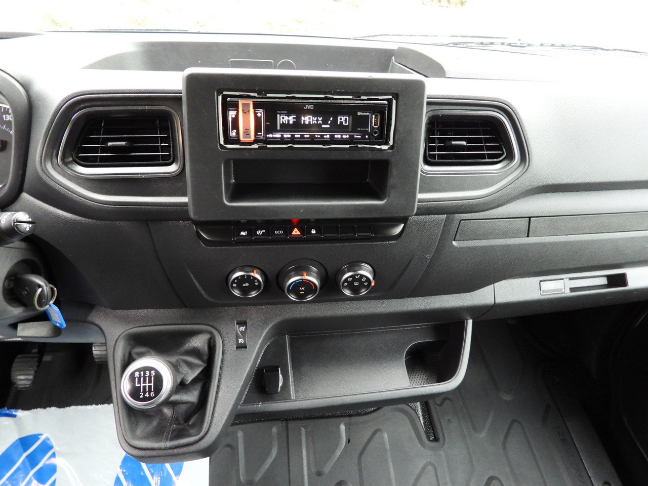 Тентованный фургон RENAULT MASTER TARPAULIN 10 PALLETS WEBASTO CRUISE CONTROL LED LIGHTS PNEUMATICS AIR CONDITIONING 165HP: фото 35 Тентованный фургон RENAULT MASTER TARPAULIN 10 PALLETS WEBASTO CRUISE CONTROL LED LIGHTS PNEUMATICS AIR CONDITIONING 165HP: фото 35