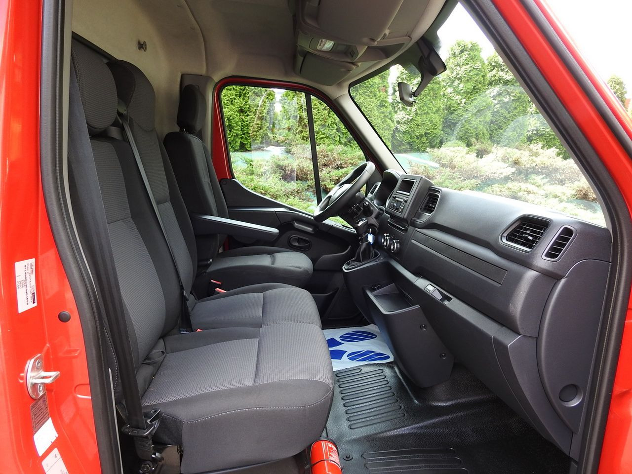 Тентованный фургон RENAULT MASTER TARPAULIN 10 PALLETS WEBASTO CRUISE CONTROL LED LIGHTS PNEUMATICS AIR CONDITIONING 165HP: фото 37 Тентованный фургон RENAULT MASTER TARPAULIN 10 PALLETS WEBASTO CRUISE CONTROL LED LIGHTS PNEUMATICS AIR CONDITIONING 165HP: фото 37