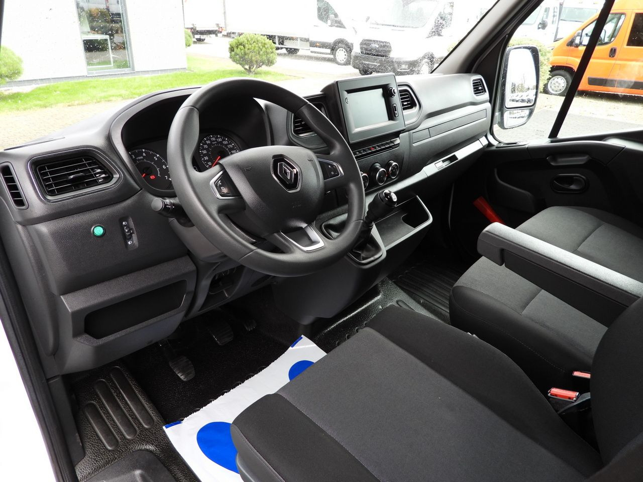 RENAULT MASTER TARPAULIN 10 PALLETS WEBASTO CRUISE CONTROL NAVIGATION LED LIGHTS TWIN WHEELS AIR CONDITIONING 165HP - Тентованный фургон: фото 2 RENAULT MASTER TARPAULIN 10 PALLETS WEBASTO CRUISE CONTROL NAVIGATION LED LIGHTS TWIN WHEELS AIR CONDITIONING 165HP - Тентованный фургон: фото 2