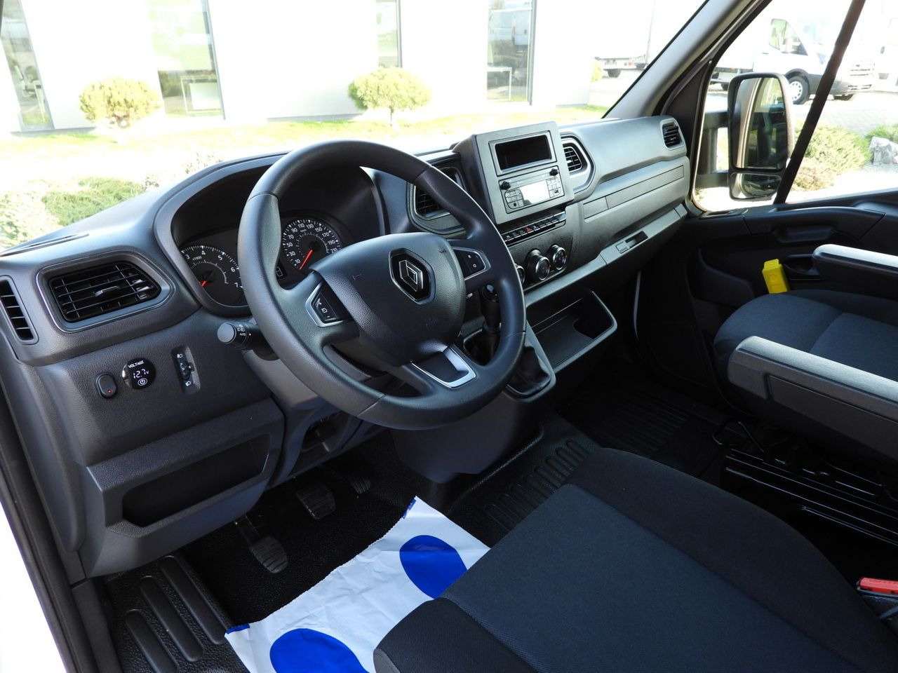 RENAULT MASTER TARPAULIN 8 PALLETS WEBASTO CRUISE CONTROL LED LIGHTS PNEUMATICS AIR CONDITIONING 165HP - Тентованный фургон: фото 2 RENAULT MASTER TARPAULIN 8 PALLETS WEBASTO CRUISE CONTROL LED LIGHTS PNEUMATICS AIR CONDITIONING 165HP - Тентованный фургон: фото 2