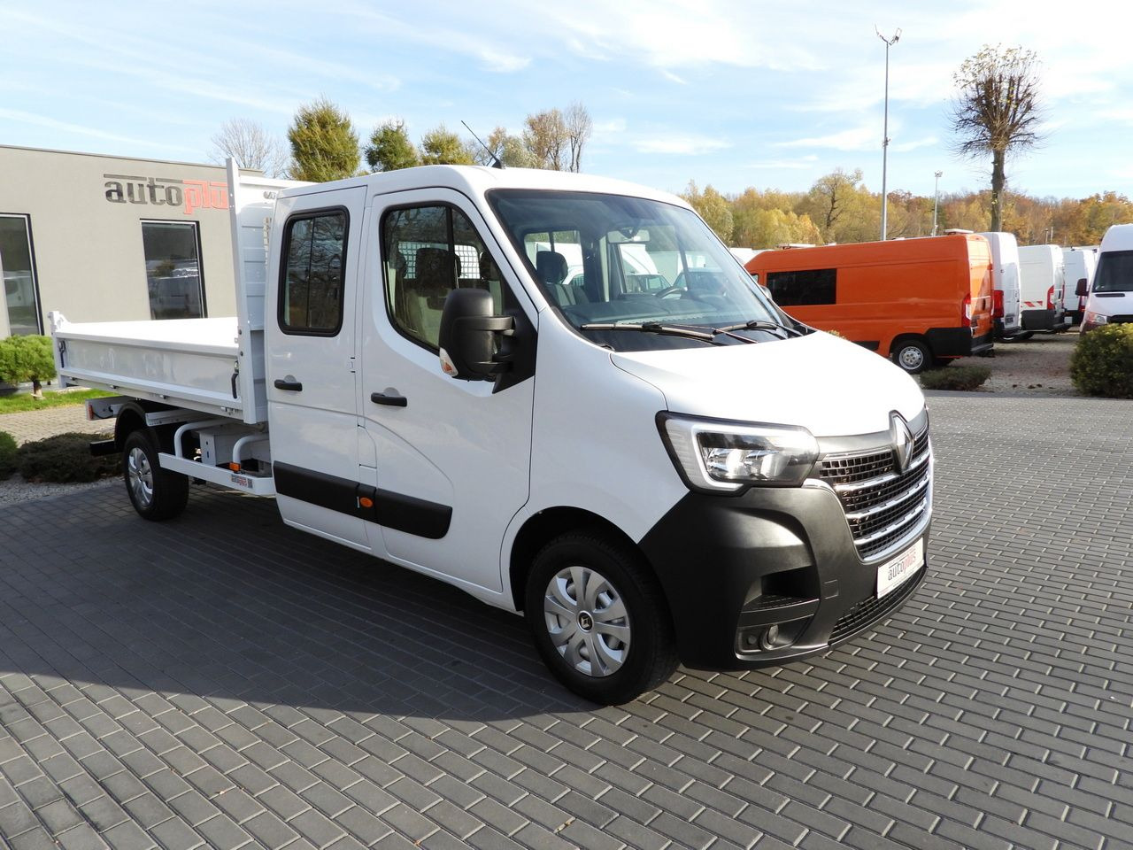 RENAULT MASTER TIPPER DOUBLE CABIN DOKA 6 SEATS CRUISE CONTROL LED LIGHTS AIR CONDITIONING 145HP - Малотоннажный самосвал: фото 4 RENAULT MASTER TIPPER DOUBLE CABIN DOKA 6 SEATS CRUISE CONTROL LED LIGHTS AIR CONDITIONING 145HP - Малотоннажный самосвал: фото 4