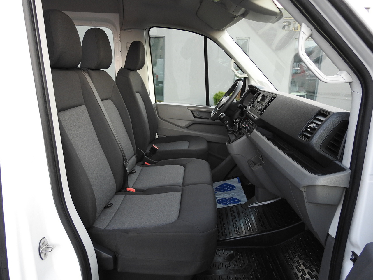 Цельнометаллический фургон VOLKSWAGEN CRAFTER 4X4 4MOTION BOX DELIVERY VAN 7 SEATS AIR CONDITIONING  140HP: фото 36