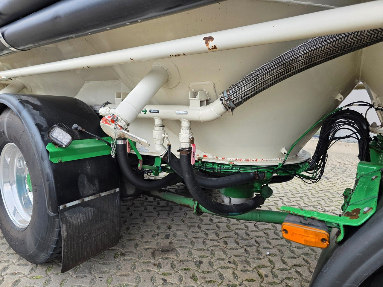 Полуприцеп цистерна для сыпучих грузов Köhler BSCX31/51/A / 51.000 l / Lenkachse: фото 33 Полуприцеп цистерна для сыпучих грузов Köhler BSCX31/51/A / 51.000 l / Lenkachse: фото 33